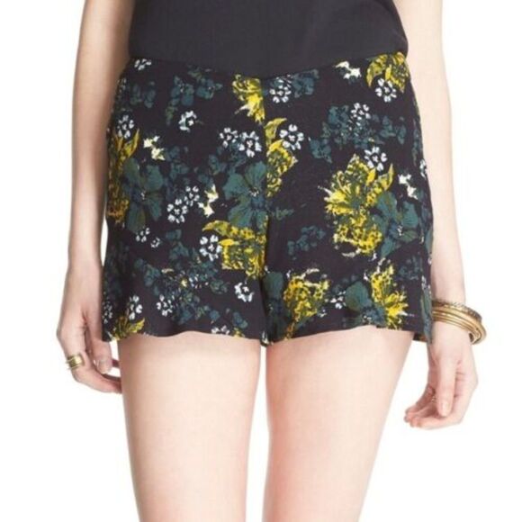 Free People Women's Fiona Tropical Night Black Floral Flutter Shorts Size 10 - Picture 1 of 5
